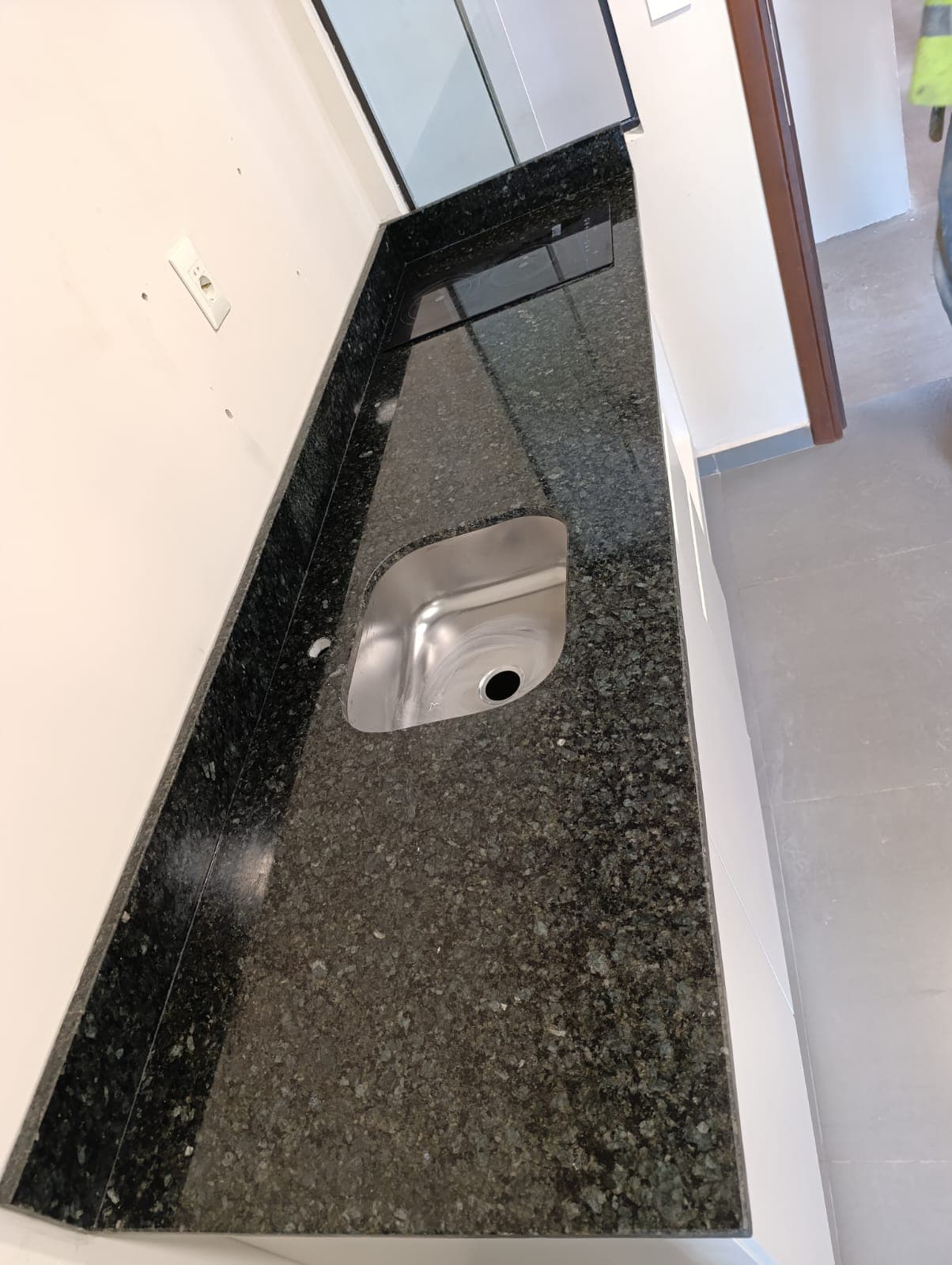 Baño con superficie premium 1