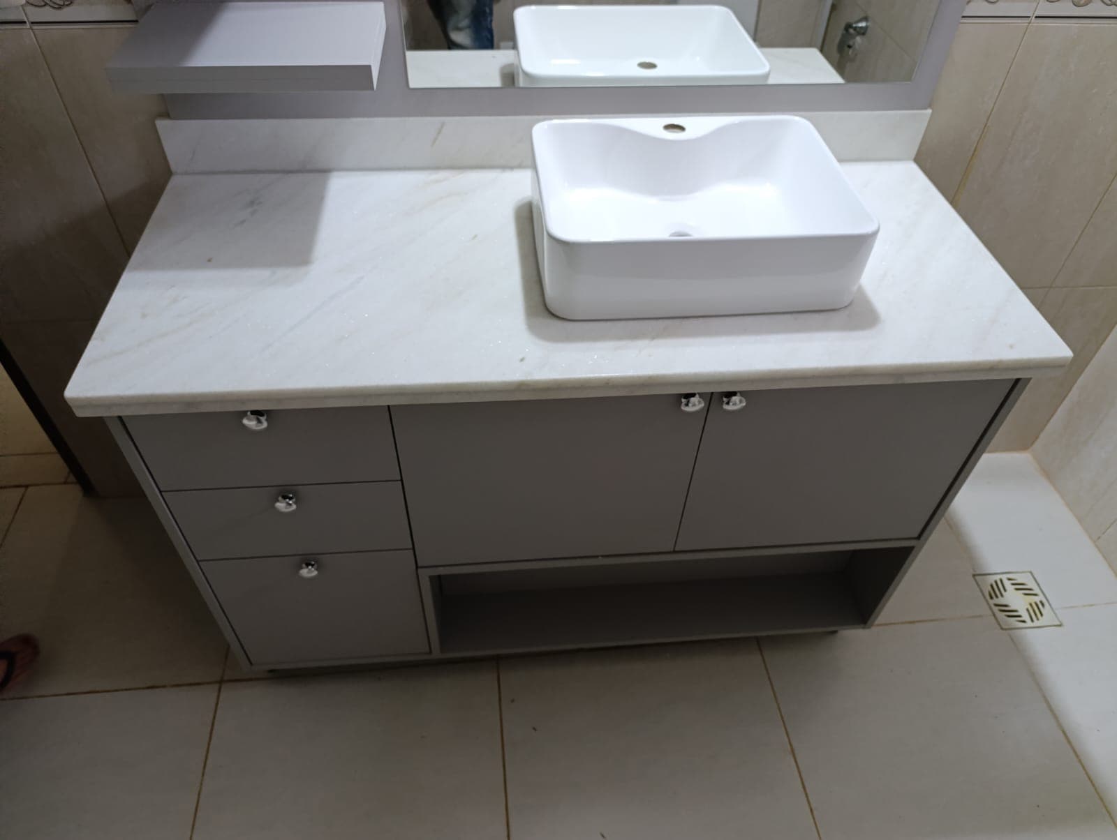 Baño con superficie premium 6