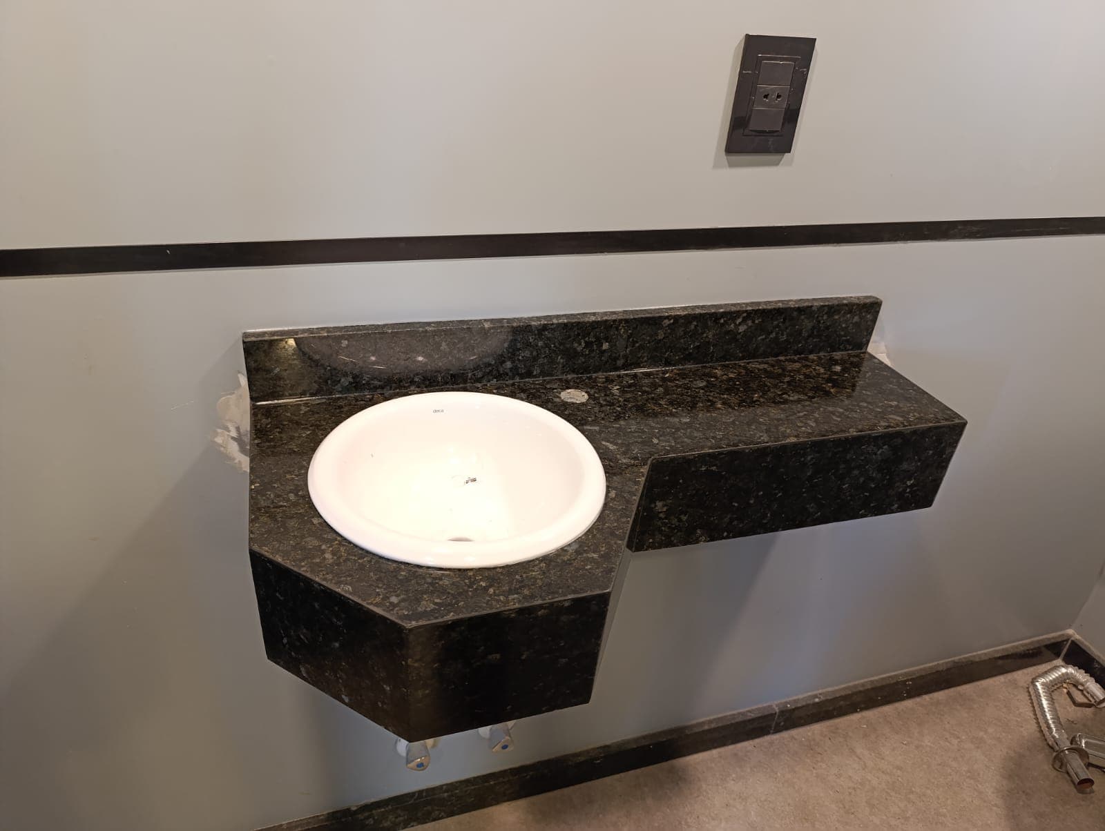 Baño con superficie premium 9